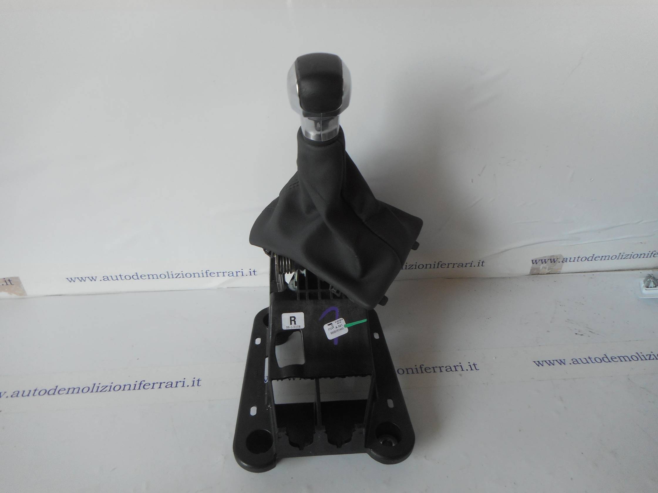 Cuffia con pomello cambio